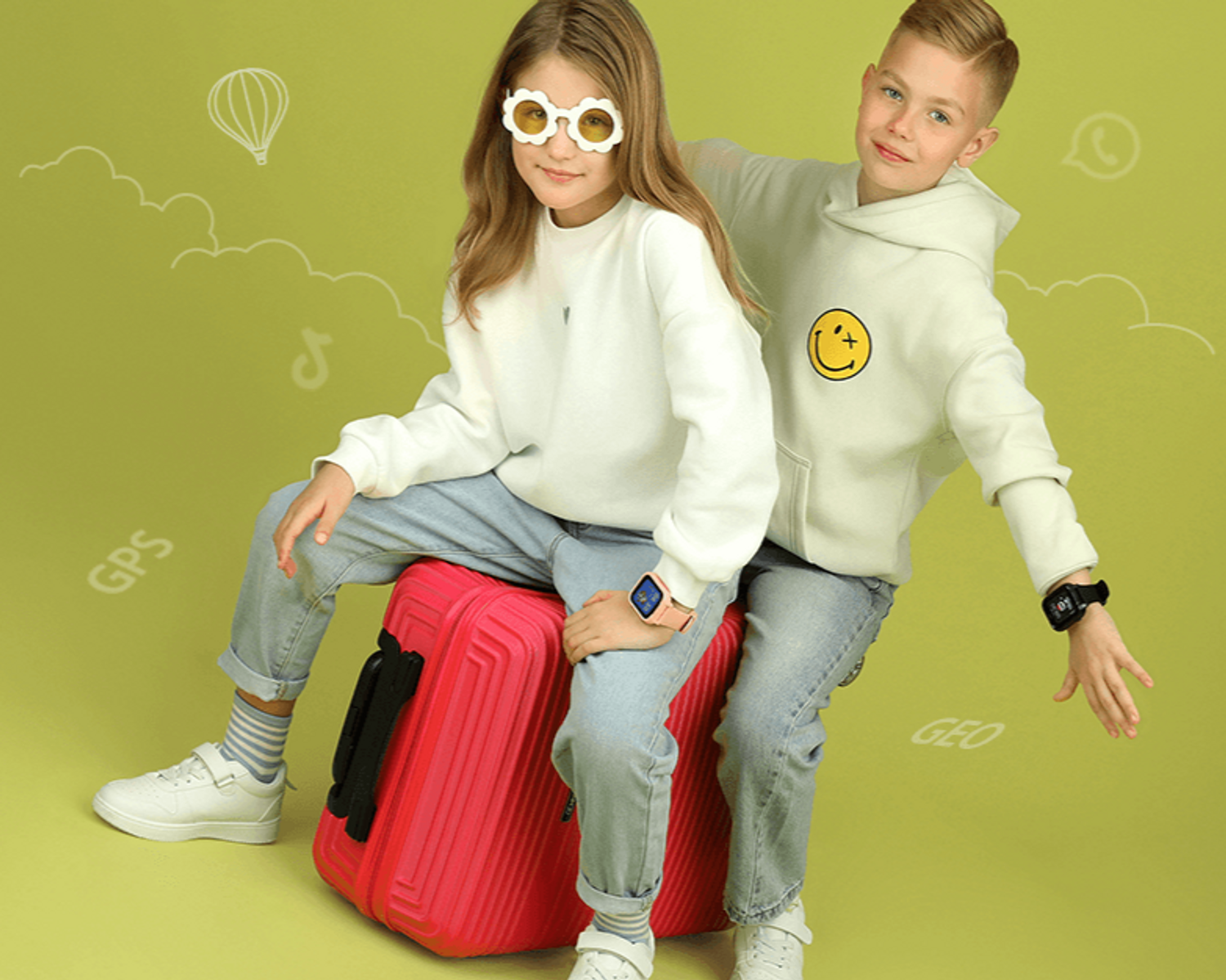 Smartwatch dziecięcy Garett Kids Essa GO 4G czarny zawieszany na szyję TikTok WhatsApp.jpg